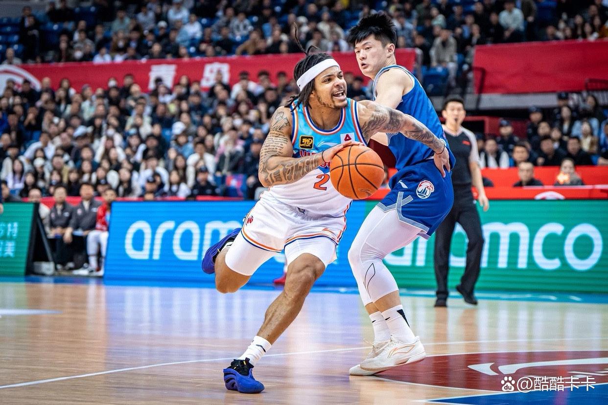 C9强势HLE，Mickey三分雨点燃全场的简单介绍