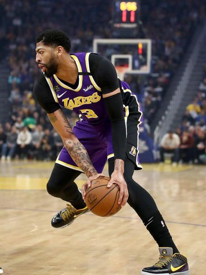 瓦伦西亚碾压葡萄牙，乔瓦尼·雷纳一己之力扛起全队的简单介绍