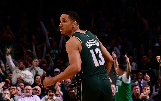 勇士爆冷西班牙男篮,特雷杨送出助攻 勇士爆冷西班牙男篮,特雷杨送出助攻