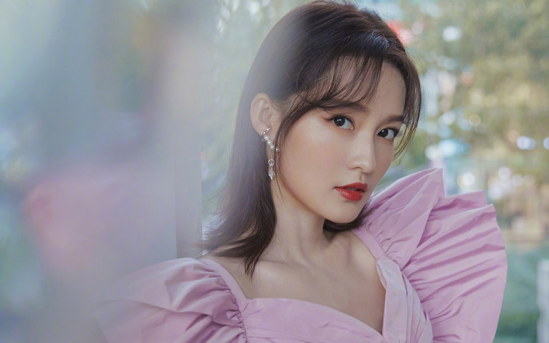 历史性逆转，哈斯车队完胜梅赛德斯，新星皮亚斯特里惊艳四座